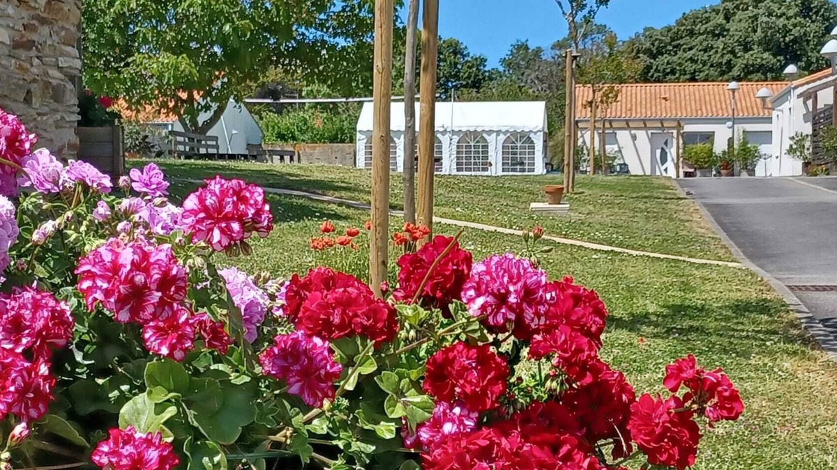 Les Sables d'Olonne House | Comfortable accommodation ideal for families, 5 minutes from the beach and port.