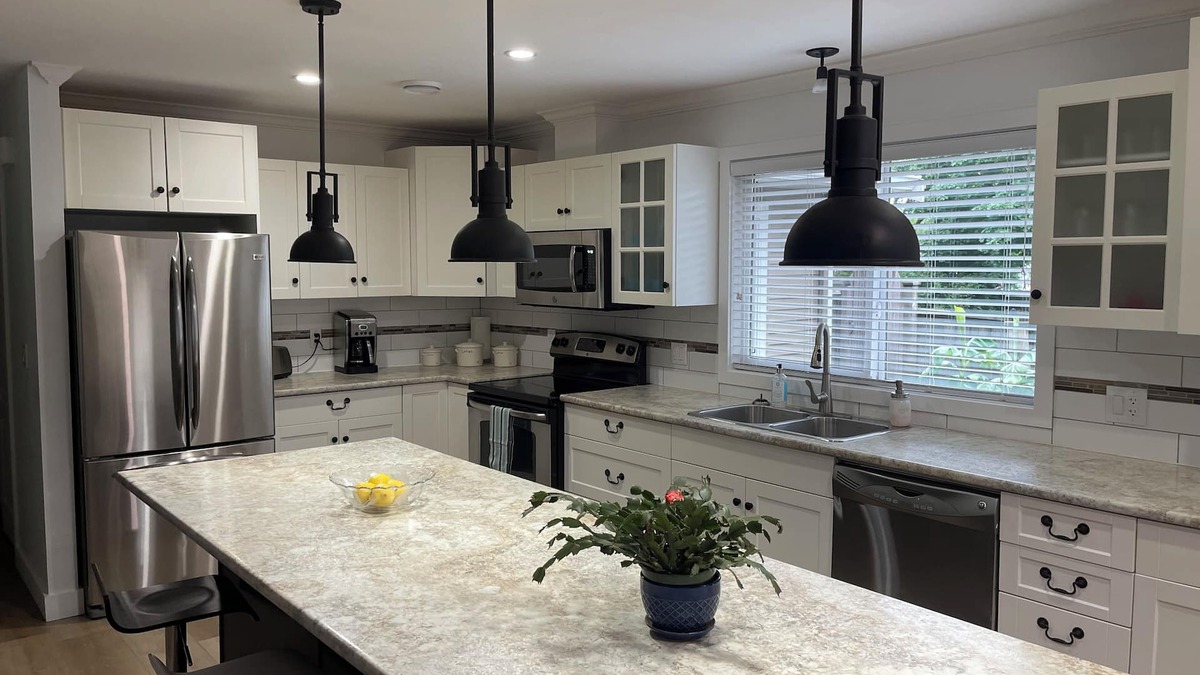 Aldergrove House | Comfortable house