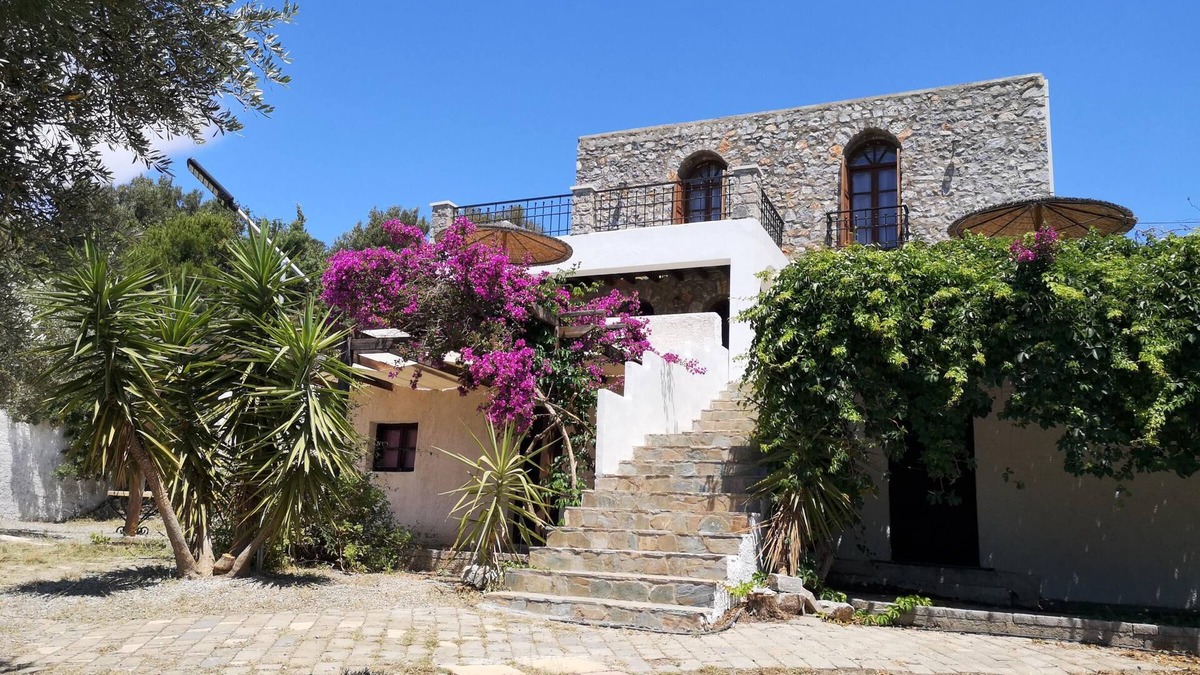 Triopetra House | Comfortable holiday house, spacious outdoor areas, wifi | Triopetra, Crete