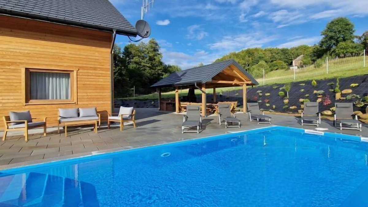 gmina Iwierzyce House | Comfortable holiday home with swimming pool for 12 people, Iwierzyce