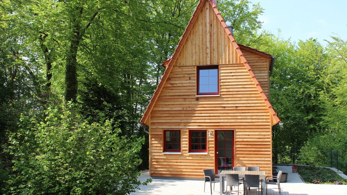 Moehnesee House | Comfortable holiday home with charm, located directly between lake and forest