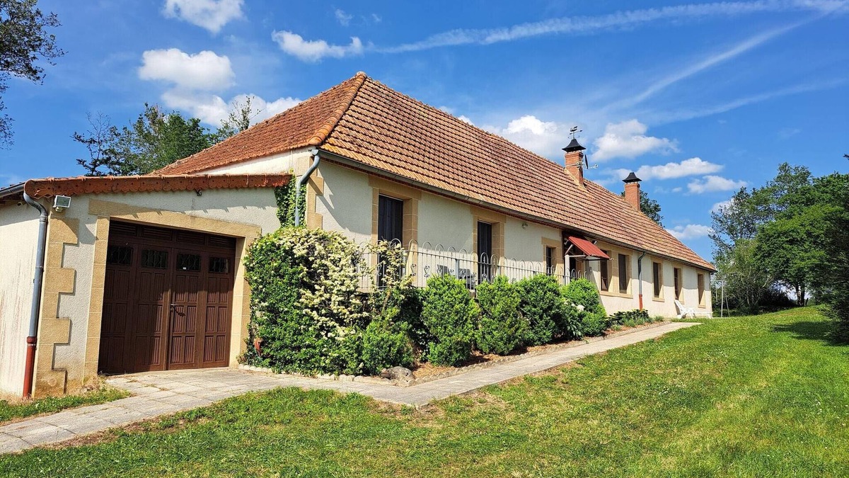 Vieure House | Comfortable holiday home with spacious garden