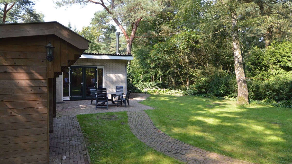 Zelhem House | Comfortable holiday home with a garden