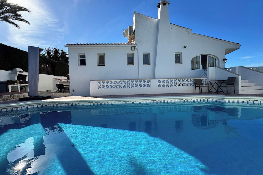 El Tosalet Villa | Comfortable holiday villa with private pool