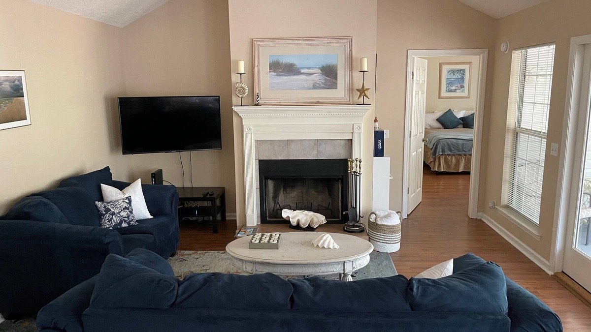 Brunswick House | Comfortable Home 7 miles from Jekyll Island Entrance