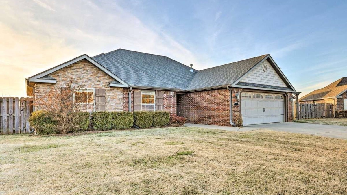 Bentonville - Fayetteville House | Comfortable Home in Springdale