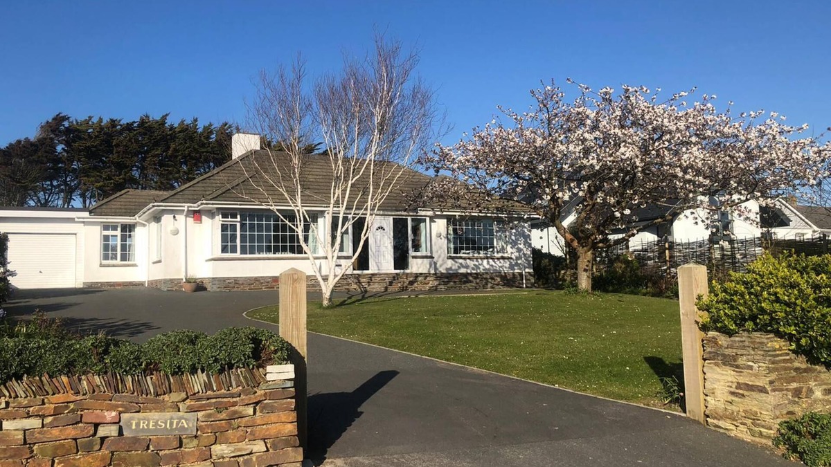 Constantine Bay House | Comfortable House In Lovely Holiday Area With Everything You Require!