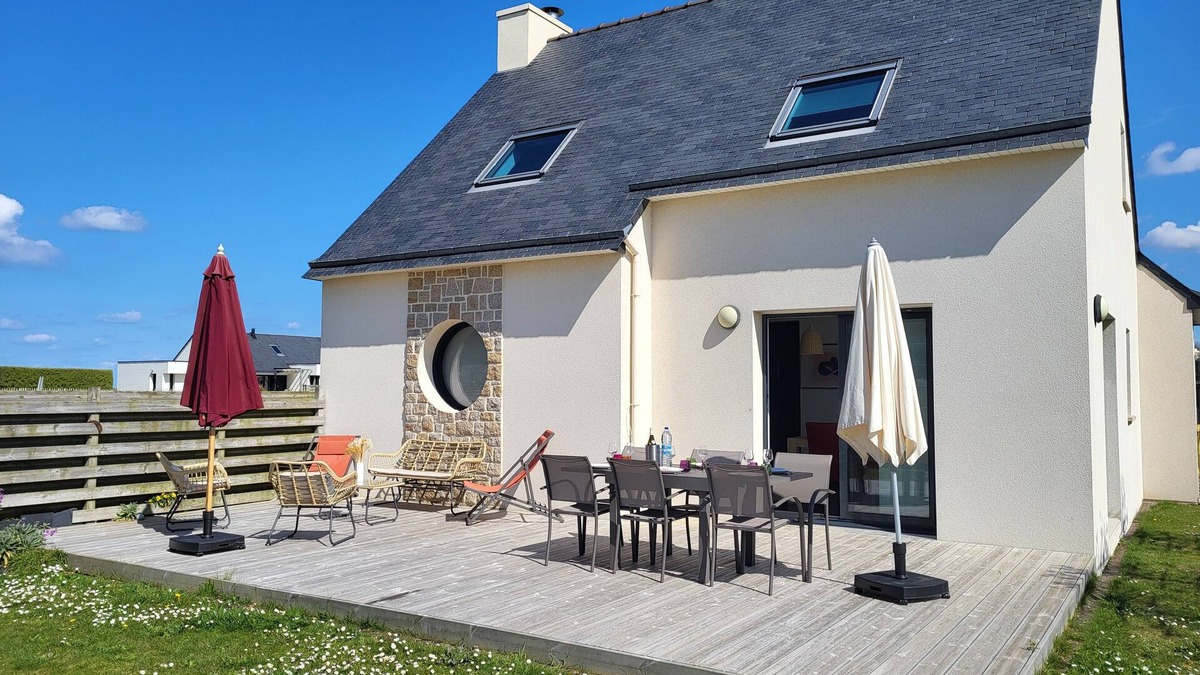 Plouescat House | Comfortable house ideally located near beaches and GR34