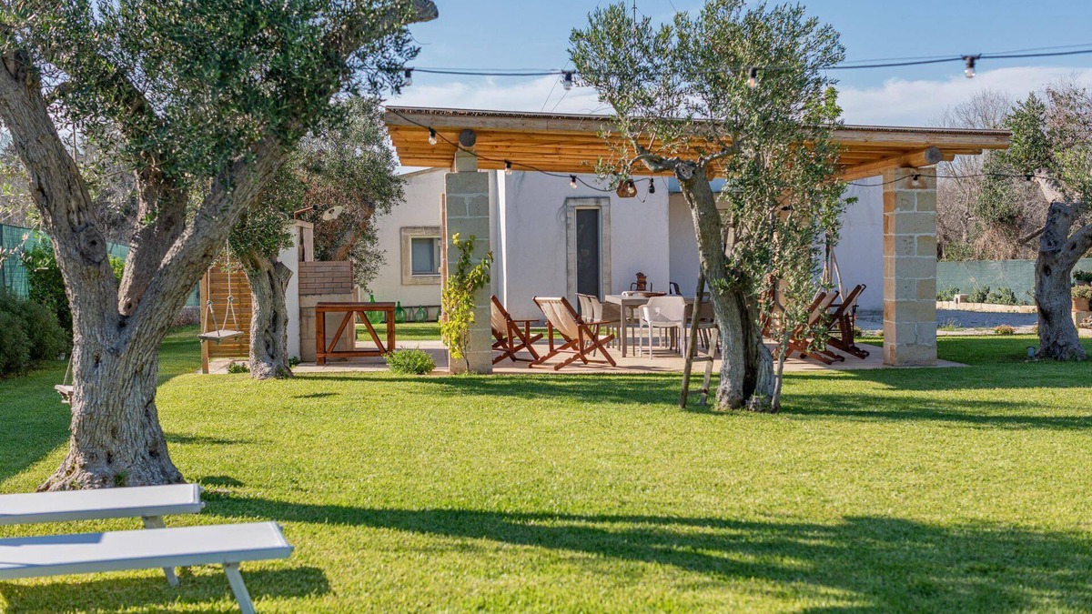 Vernole Villa | Comfortable house in the countryside with garden near the sea