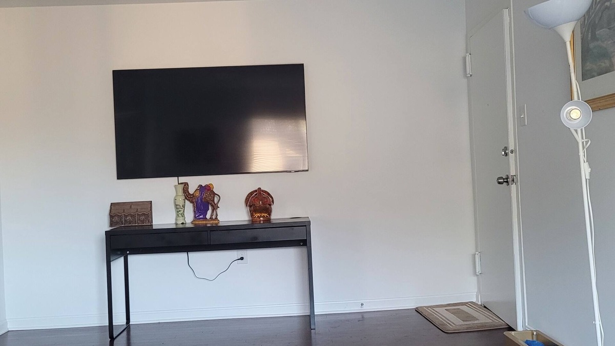 North Bethesda Condo | comfortable house