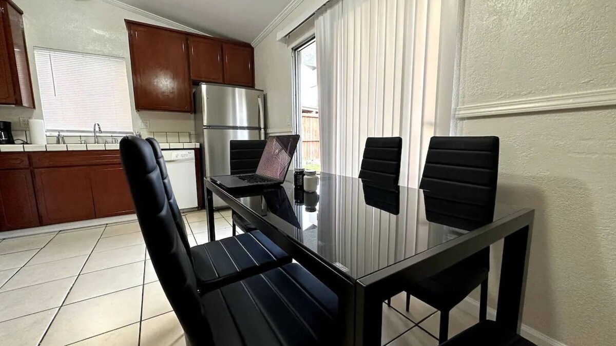 Turlock House | Comfortable House w/Wi-Fi/TV