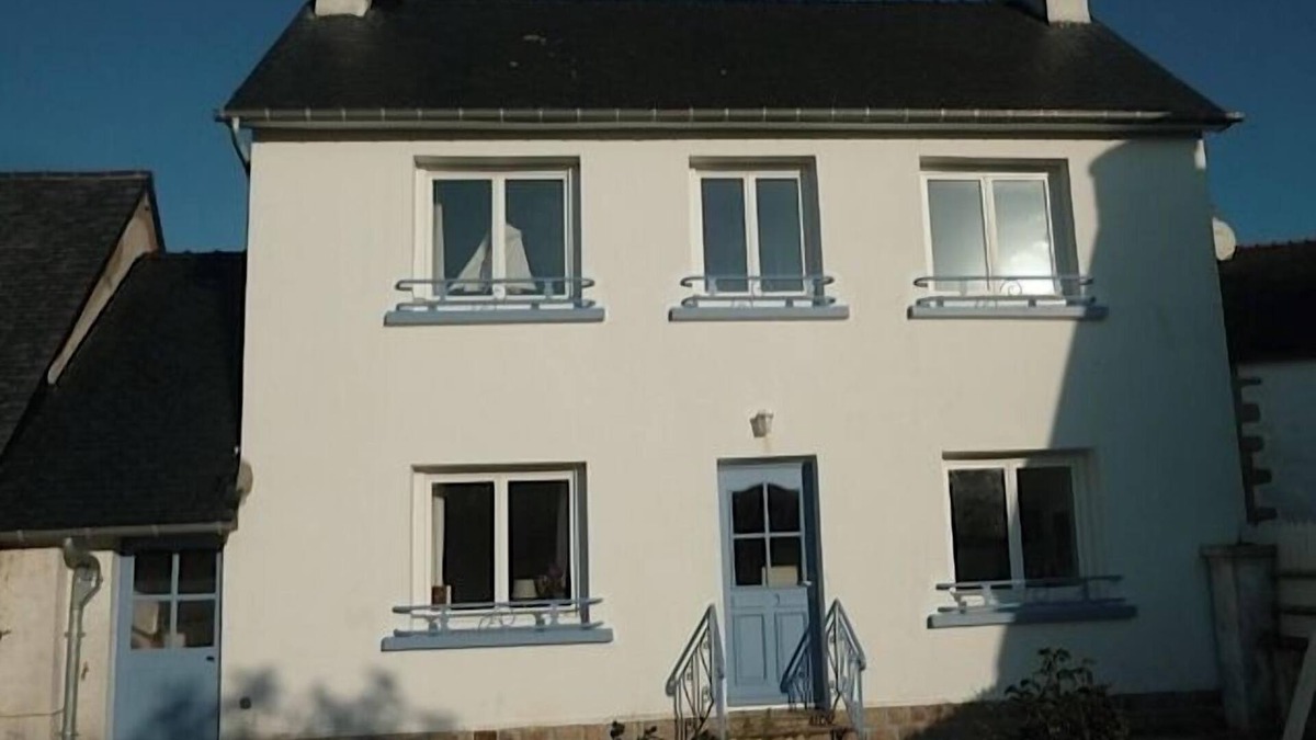 Nevez House | Comfortable house with enclosed garden, 4 people, 15 minutes walk from the beach
