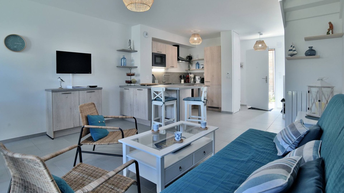Cancale House | Comfortable house with a garden in Port-Mer, Cancale, 3 min walk from the beach