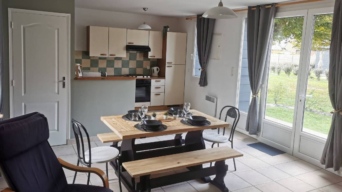 Gouville-sur-Mer House | Comfortable individual lodgings in a natural setting.