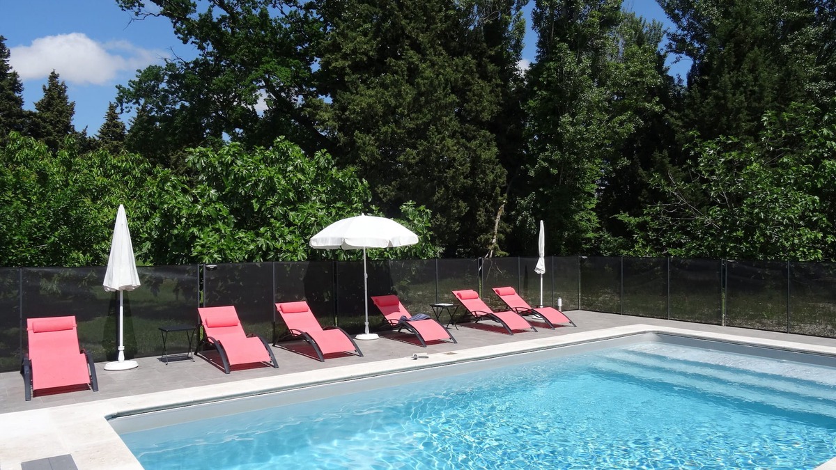 Orange Apartment | Comfortable independent cottage in Provencal farmhouse, air conditioning, swimming pool, wifi