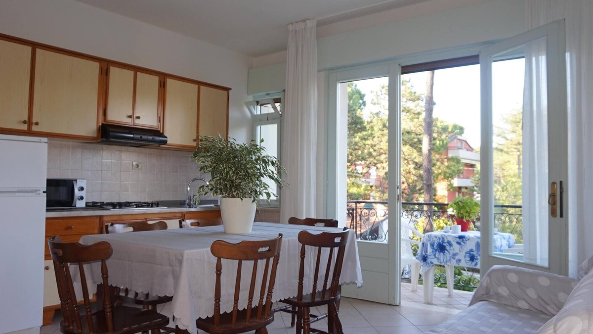Lignano Pineta Apartment | Comfortable 3 bedrooms near the sea