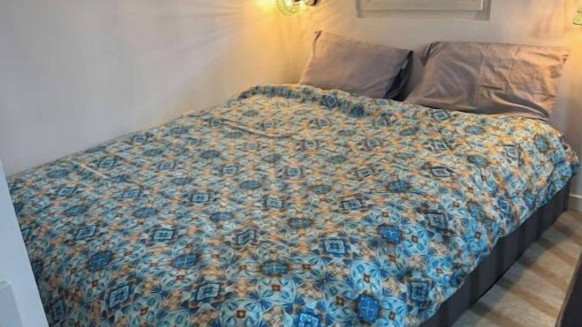 Alfortville Apartment | Comfortable location