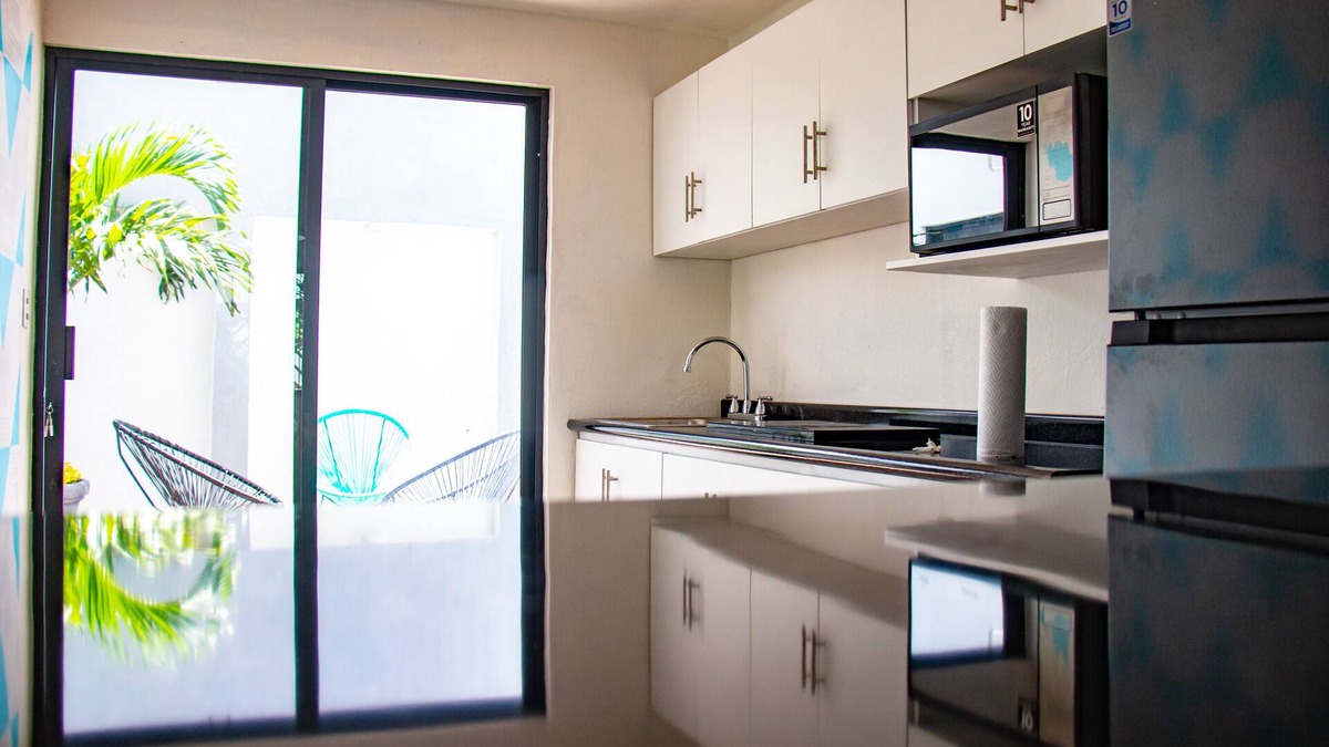 La Salle 2 Apartment | Comfortable modern apartment conveniently located for shopping and dining.