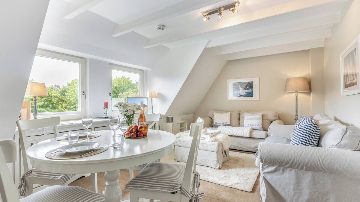 Tinnum Apartment | Comfortable maisonette - vacation apartment under thatch invites you to relax on a