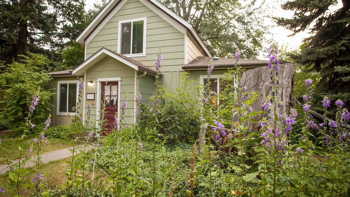 Moscow House | Comfortable Moscow Retreat