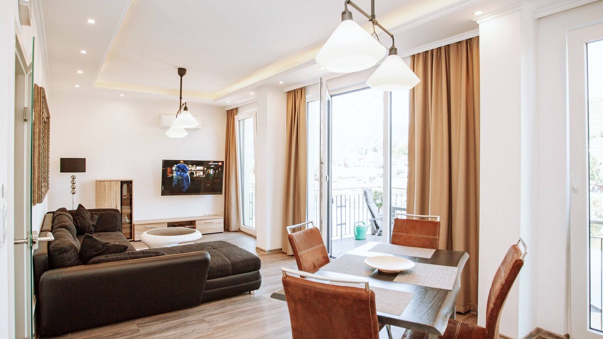Zell Apartment | Comfortable, newly renovated apartments with a view of the Moselle