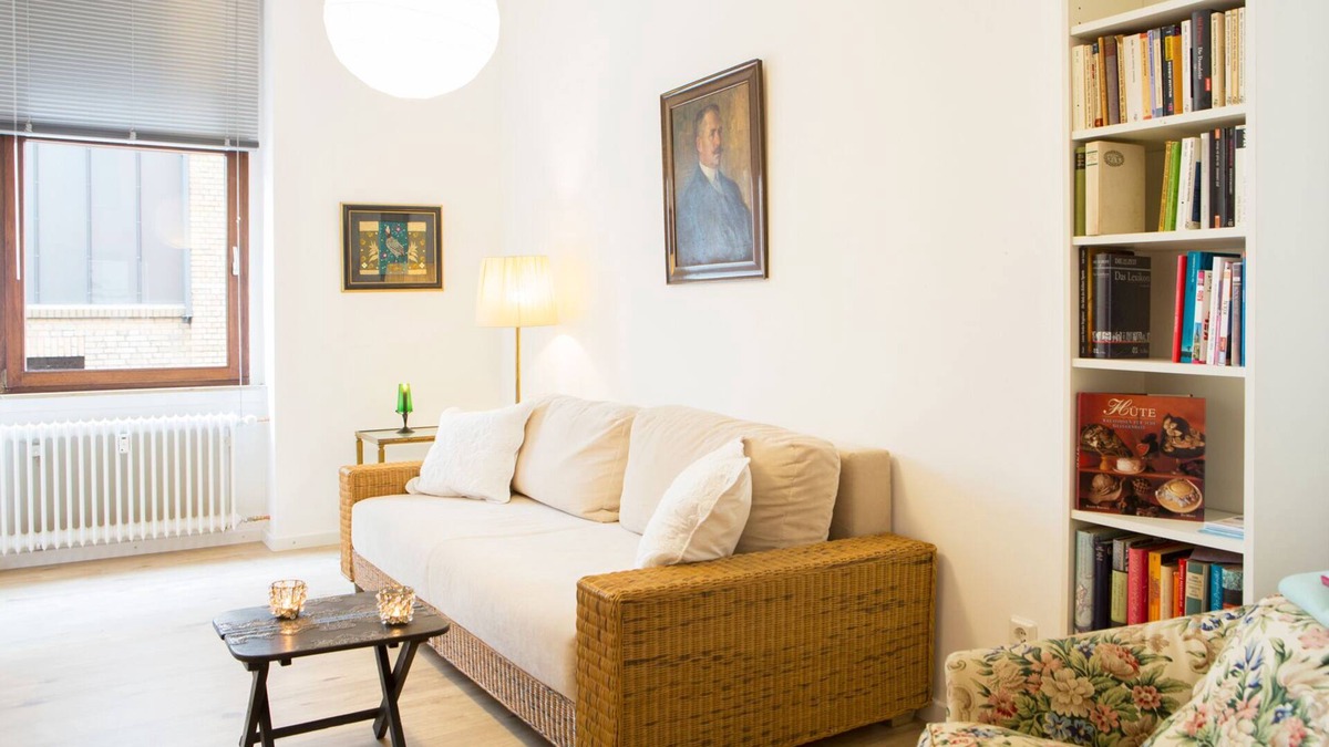 Kalk Apartment | Comfortable nice central 2 bedroom flat near trade fair