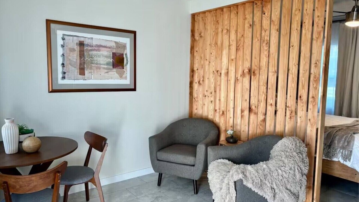Brandon Apartment | Comfortable & peaceful studio