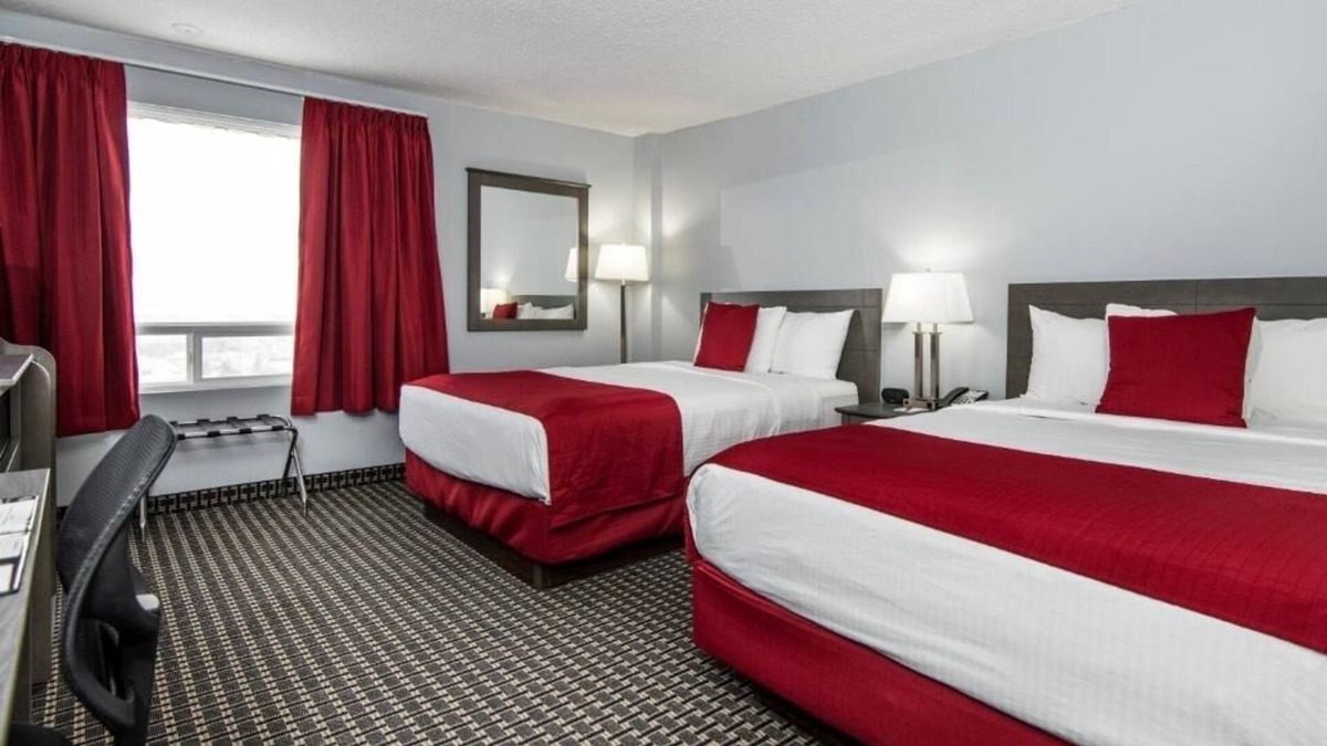 Grande Prairie Hotel | Comfortable Retreat Near Airport – Perfect For Business Trips!