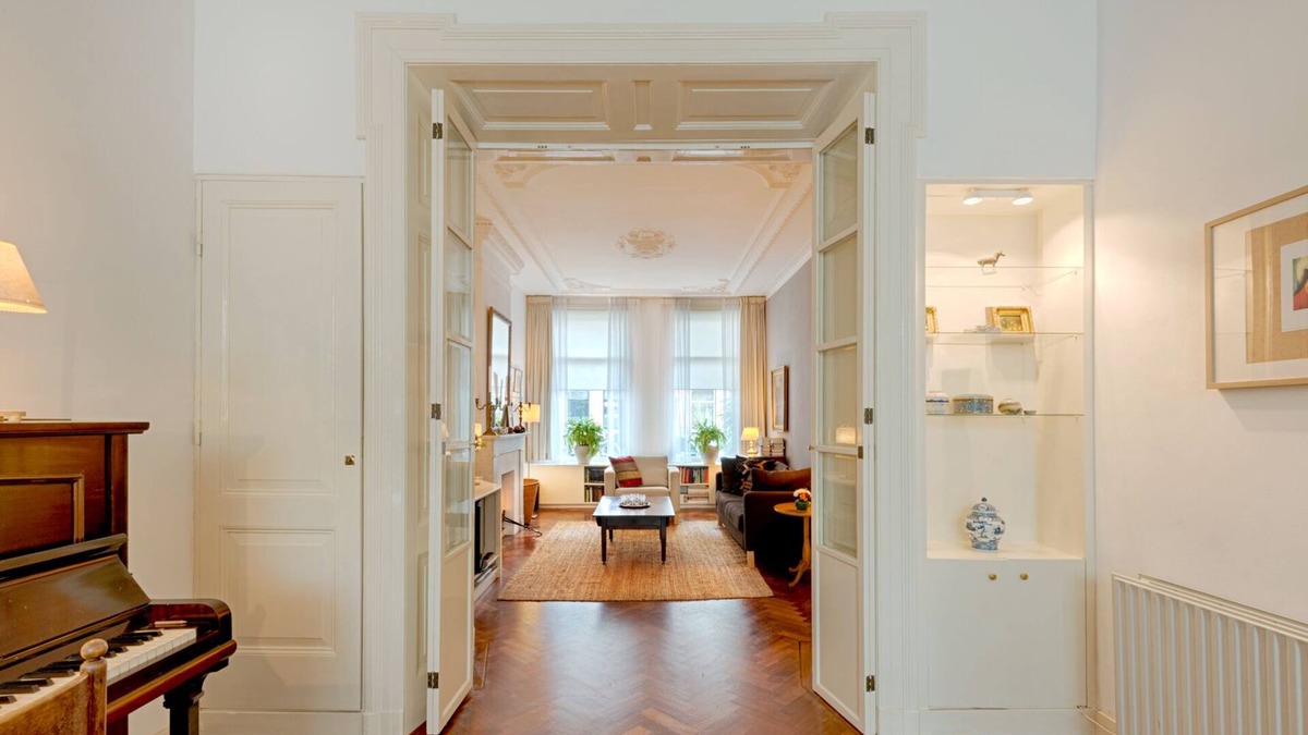 Oud-Zuid Apartment | Comfortable Romantic in high end area, very near to Van Gogh- and Rijksmuseum