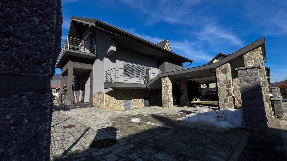 Varpolje Apartment | Comfortable One Bedroom Apartment near Savinja river