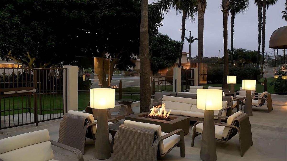 South Redondo House | Comfortable, Spacious & Pet-Friendly! Balcony Close to South Bay Ocean!