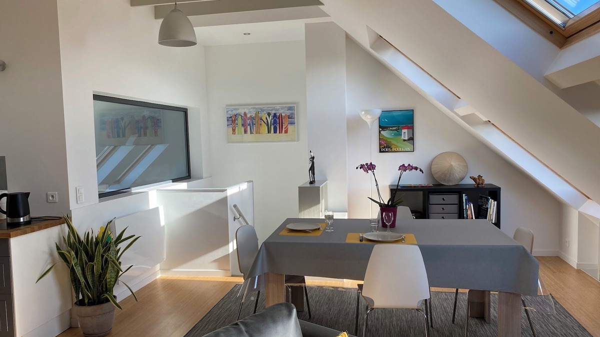 Plovan Apartment | Comfortable, spacious contemporary apartment close to the ocean
