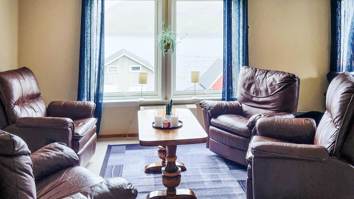 Botnhamn House | Comfortable, spacious cottage with ideal conditions for nature lovers.