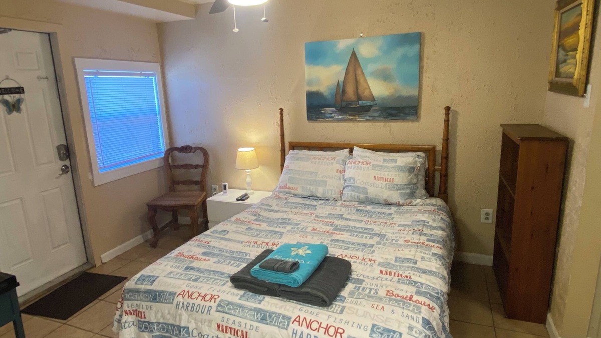 South Palm Park Neighborhood Association Apartment | Comfortable Studio in Downtown Lake Worth Beach