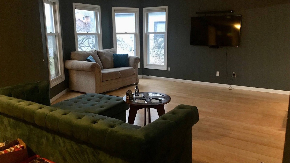 West Henrietta House | Comfortable Suburban House