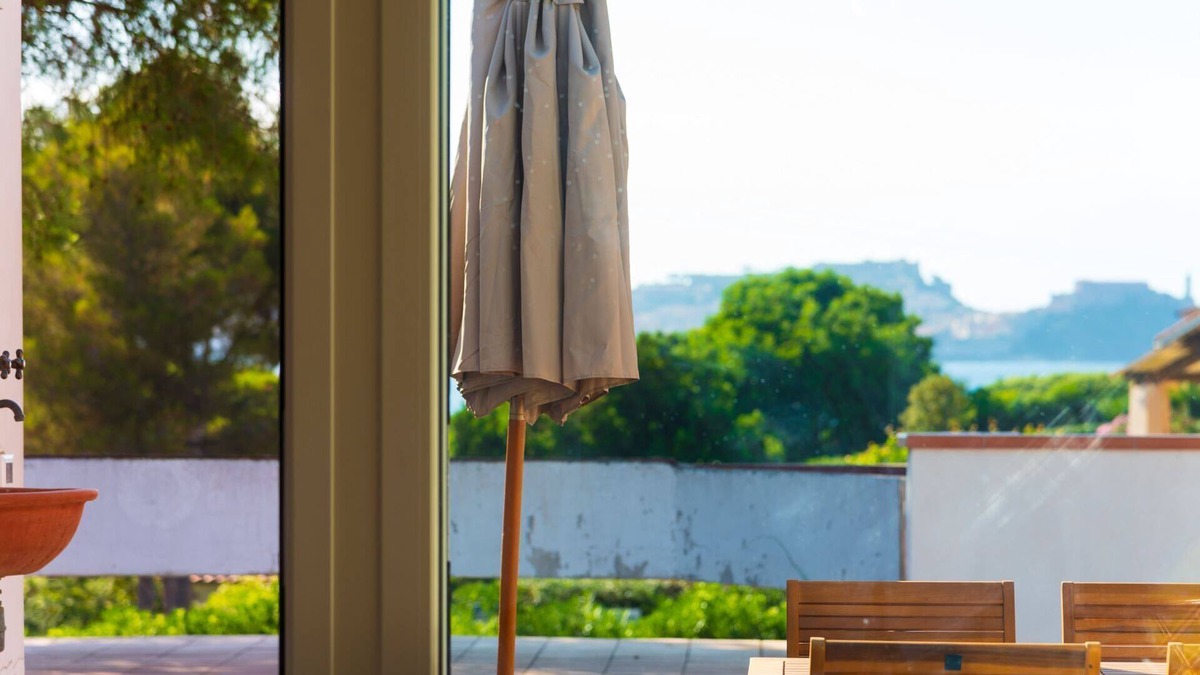 Magazzini Apartment | Comfortable three-room apartment with a large terrace overlooking the Gulf of Portoferraio