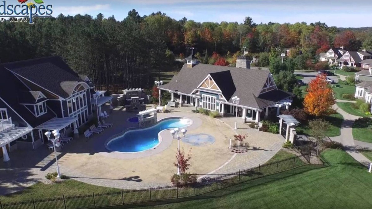 Baysville House | Comfortable Townhouse in beautiful Muskoka resort