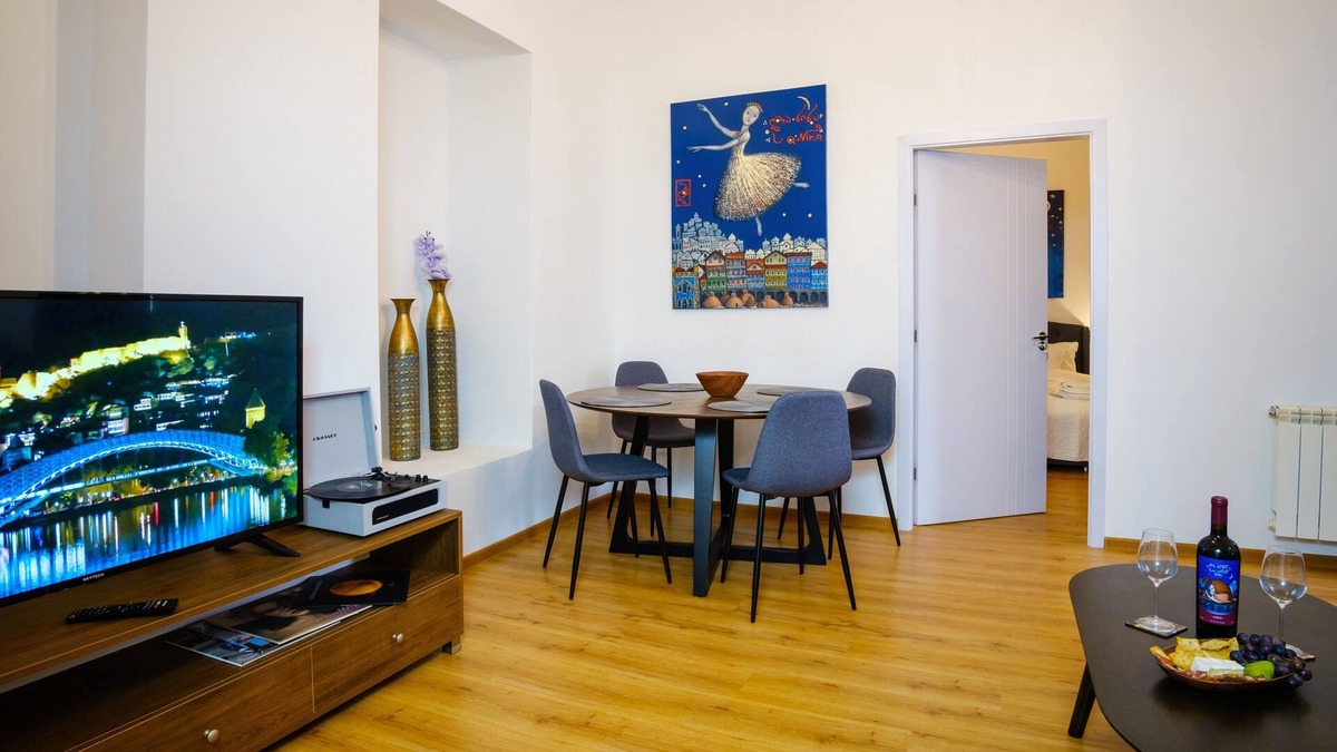 Sololaki Apartment | Comfortable two-bedroom apartment in Sololaki, near Liberty Square