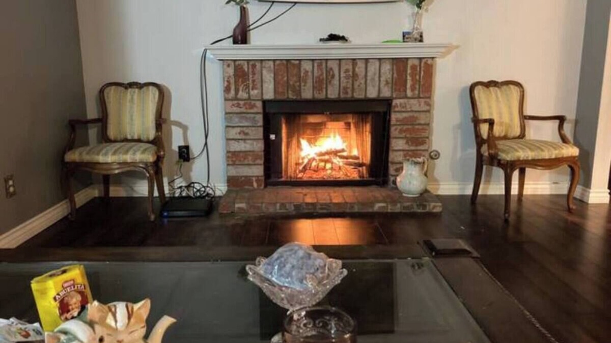 Rialto House | Comfortable two - bedroom suite