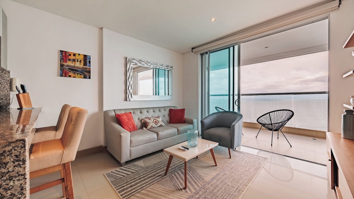 El Laguito Apartment | Comfortable Unit with Fabulous View in Palmetto Beach