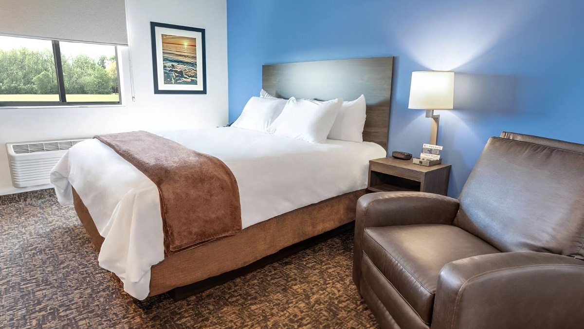 Dahlgren Hotel | Comfortable Stay w/Fully Equipped Kitchen Near Dahlgren Railroad Heritage Trail
