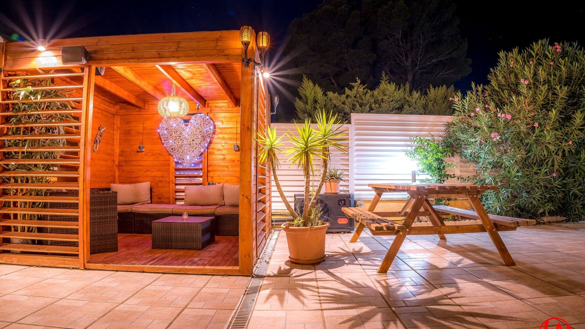 Les Tres Cales Villa | Comfortable villa with pool coves and beaches at 300 meters