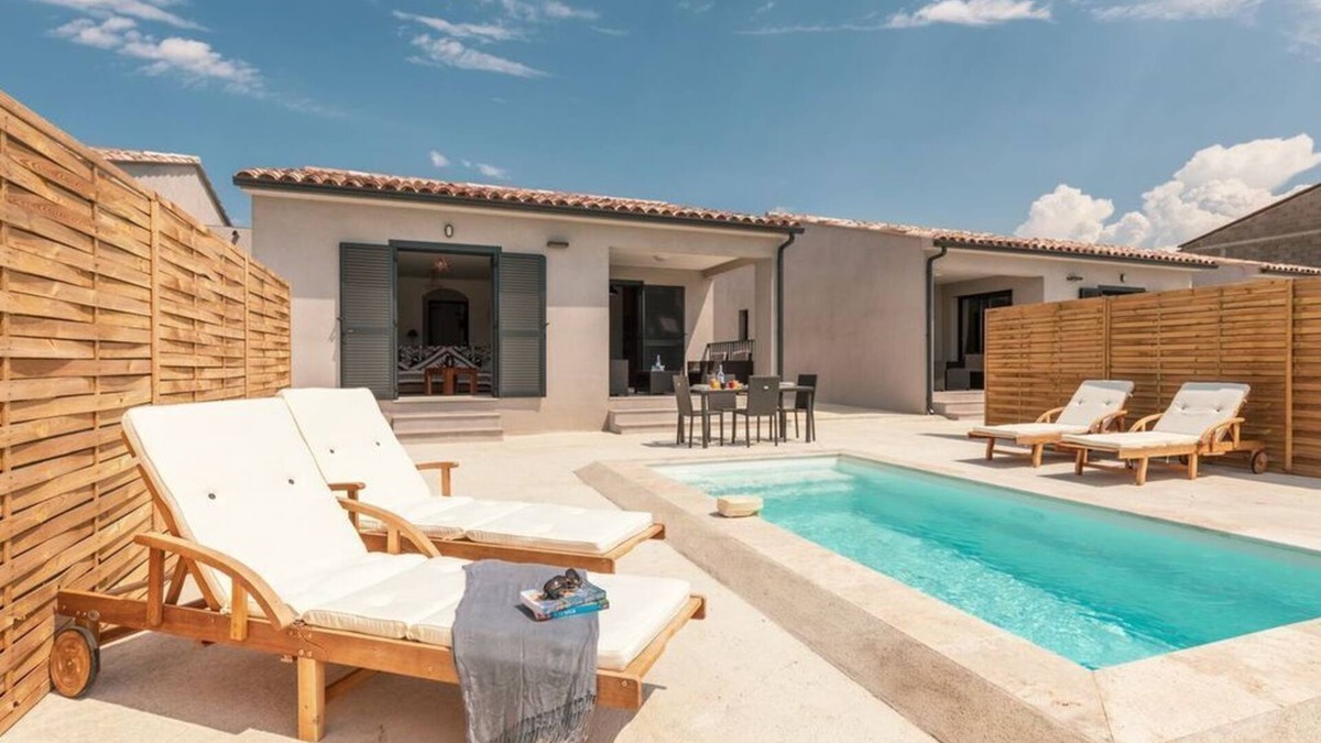 Lozari Villa | COMFORTABLE VILLA