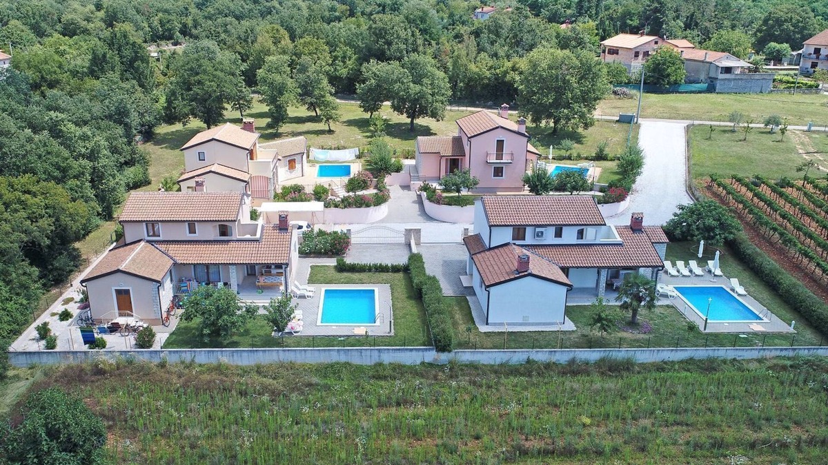 Mofardini House | Comfortable villa with private pool and WiFi