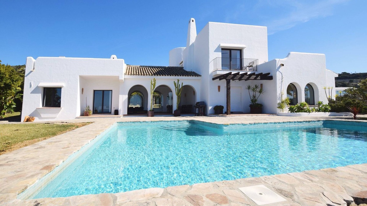 Atlanterra Ski Chalet | Comfortable villa in Cala de los Alemanes, Mediterranean style.