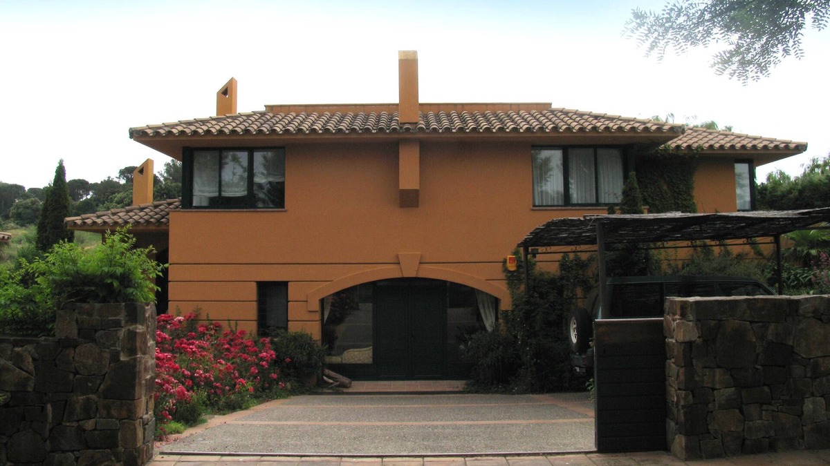 Navata Villa | Comfortable villa located inside exclusive Golf Resort Torremirona