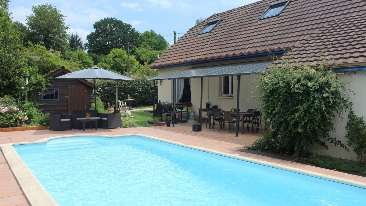 Buros House | Comfortable villa with swimming pool, in the countryside, close to tourist places