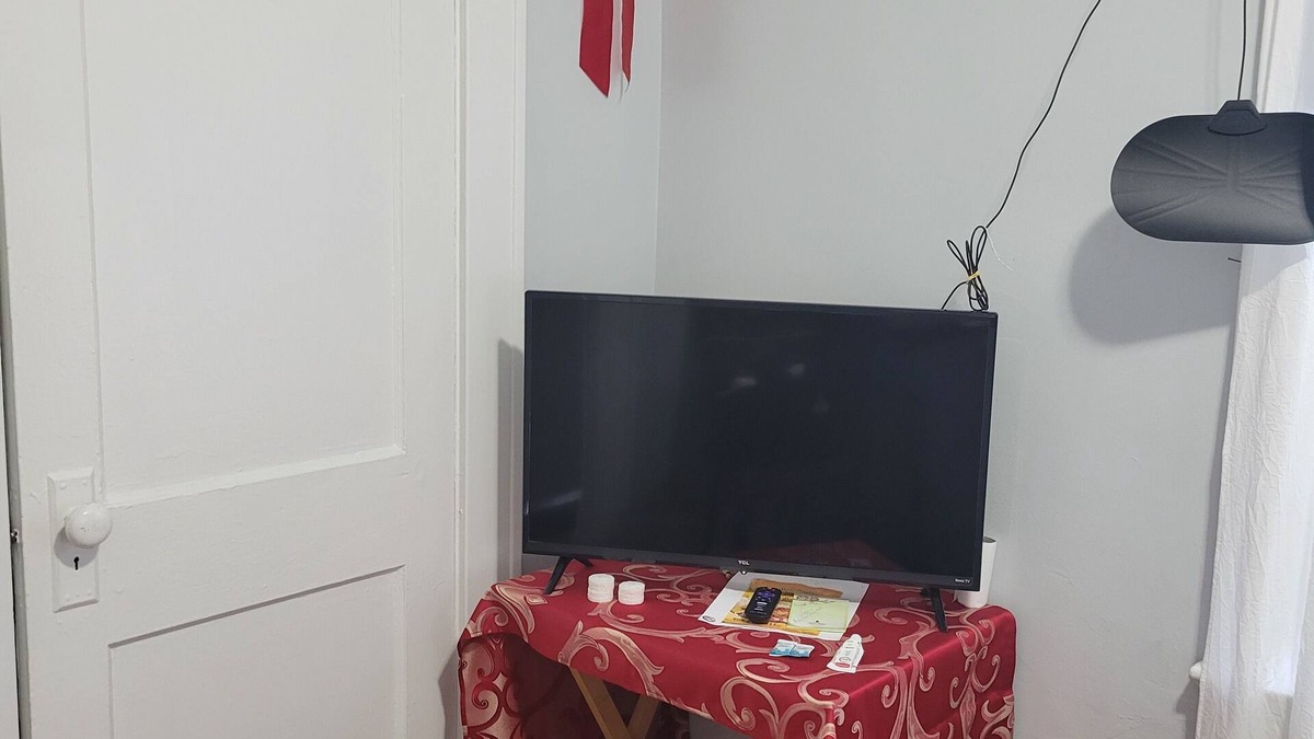 Roselle Bed & Breakfast | Comfortable with WiFi and AC in welcoming Roselle