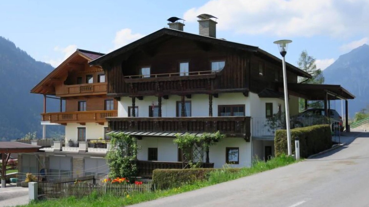 Bruck am Ziller Apartment | Comfortappart Eberharter by Interhome