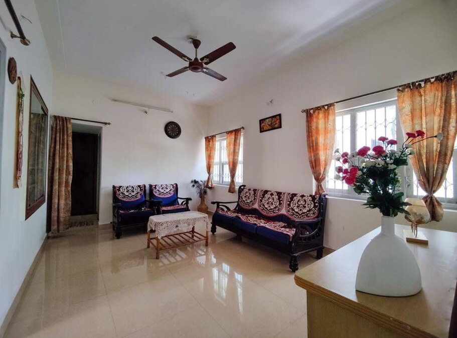 Bengaluru Apartment | Comfy 2-bedroom House in Sanjaynagar, Bengaluru